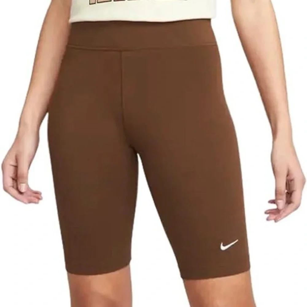 Nike Essentials Dri-FIT Brown Bike Shorts Women’s XS